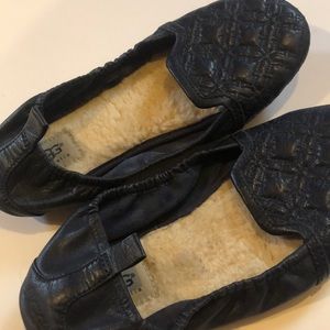 UGG Navy ballet flats Loafer Style size 9 Like new